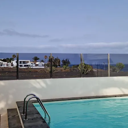 Komplett Ausgestattetes In Bester Lage, Costa Teguise