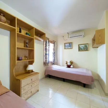 Komplett Ausgestattetes In Bester Lage, Holiday home *